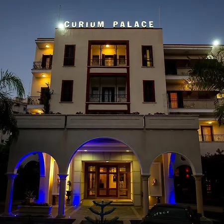Curium Palace Hotel 4*
