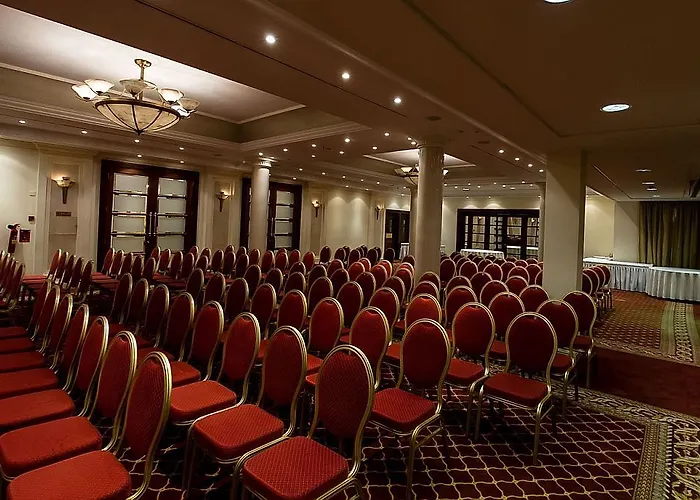 Curium Palace Hotel 4*