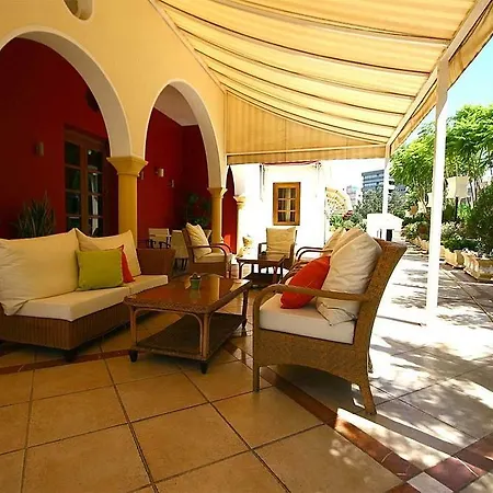 Curium Palace 4* ليماسول