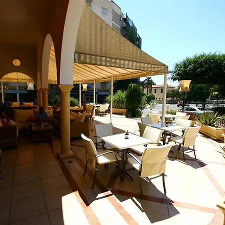 Curium Palace ليماسول