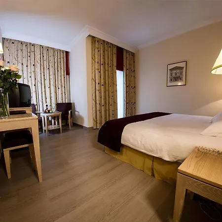 Curium Palace 4* Limasol