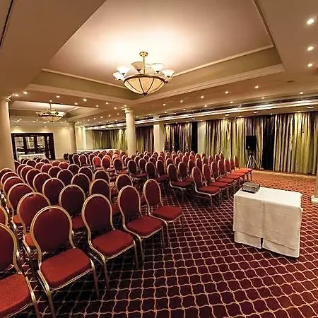 Curium Palace Hotel 4*