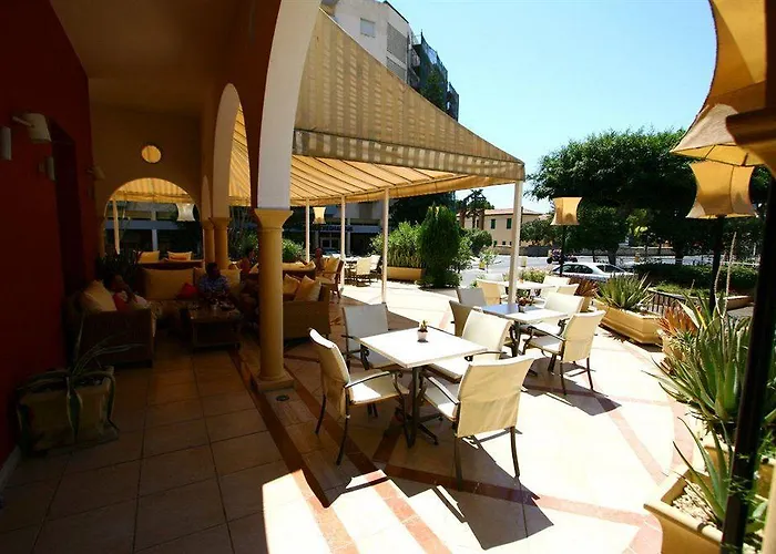 Curium Palace לימסול