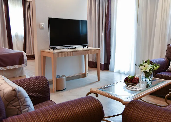 Curium Palace מלון 4*