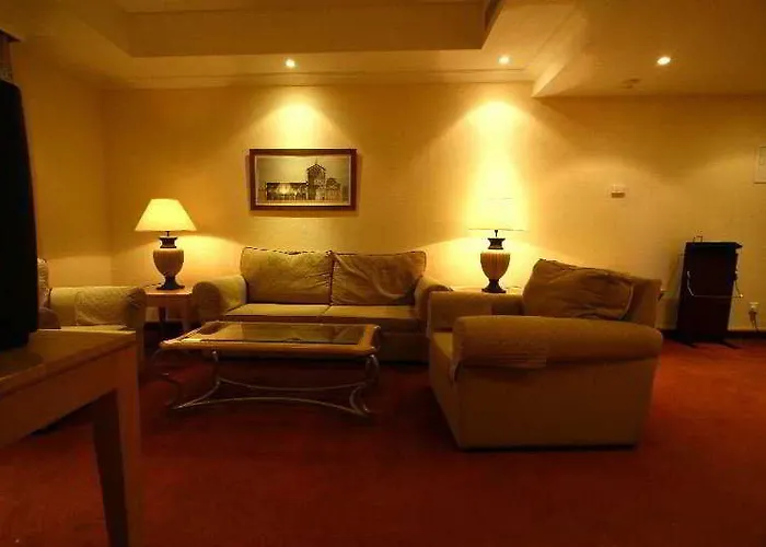 Curium Palace לימסול