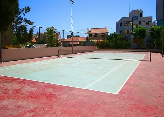 Curium Palace 4* לימסול