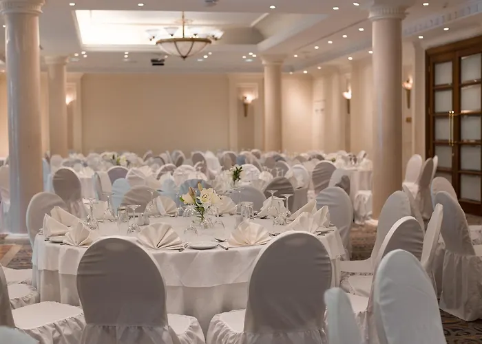 Curium Palace 4* לימסול