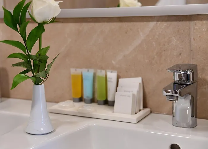 Curium Palace לימסול