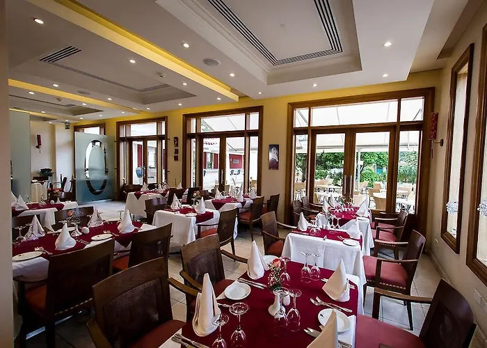 Curium Palace Hotel Lemesos