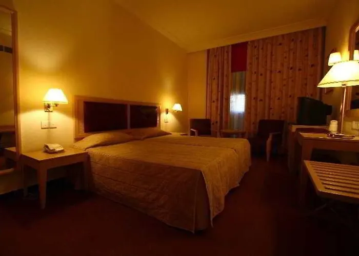 Curium Palace מלון 4*