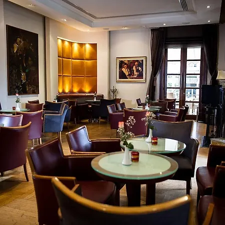 Curium Palace 4* Лимасол